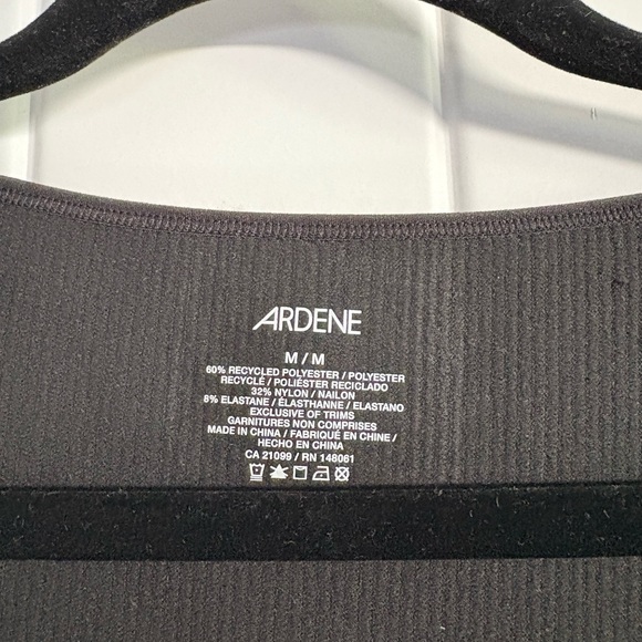 🆕 Ardene Black Seamless Scoop Neck Fitted Bodysuit Cap Sleeve - Picture 6 of 6